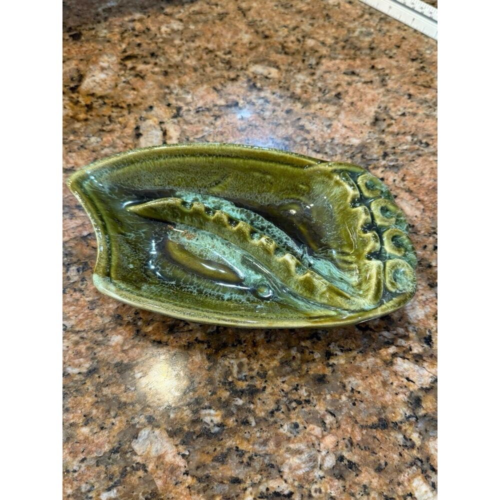 Vtg California USA 627W Pottery MCM Green Drip Glaze Ashtray Abstract ~ 4" x 8"